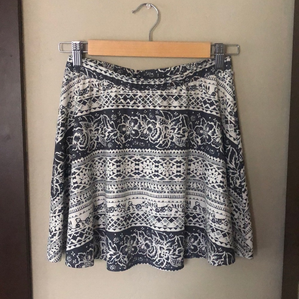 LA hearts print skirt